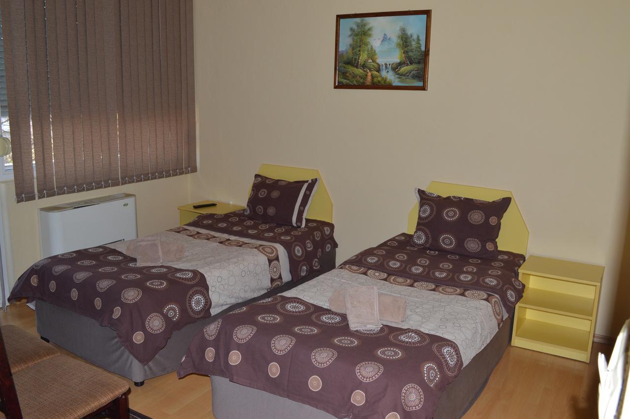 פטריך Dionis Hotel מראה חיצוני תמונה