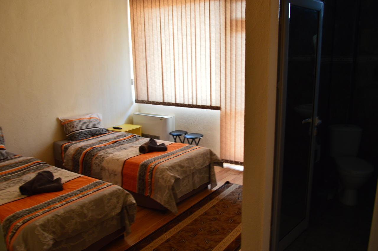 פטריך Dionis Hotel מראה חיצוני תמונה
